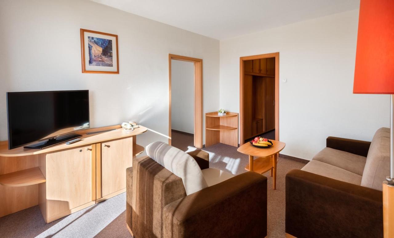 Hunguest Hotel Freya 佐洛卡罗斯 外观 照片