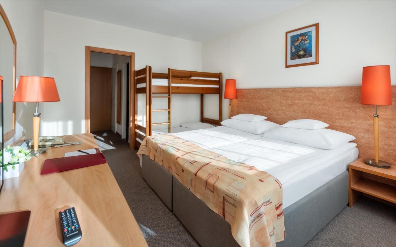 Hunguest Hotel Freya 佐洛卡罗斯 外观 照片