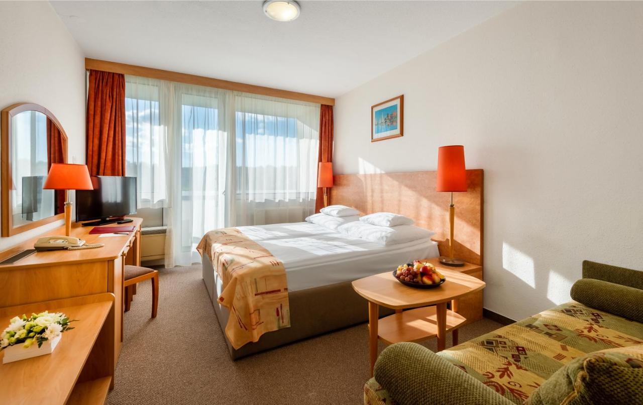 Hunguest Hotel Freya 佐洛卡罗斯 外观 照片