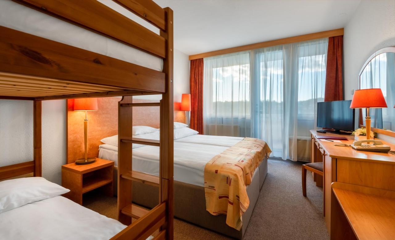 Hunguest Hotel Freya 佐洛卡罗斯 外观 照片